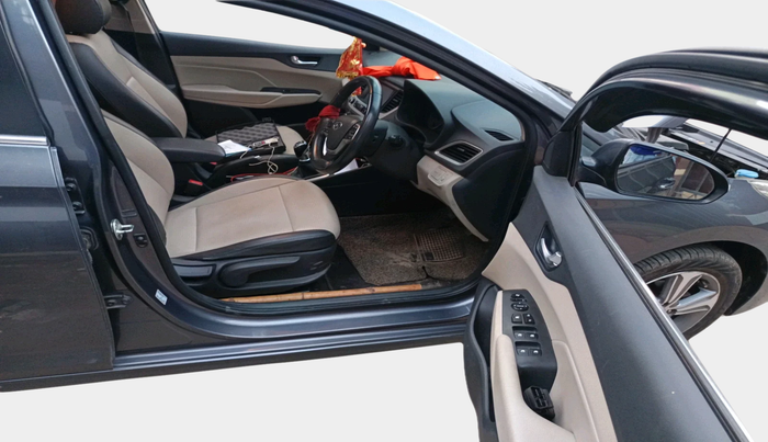 2018 Hyundai Verna 1.6 VTVT SX O, Petrol, Manual, 56,408 km, interior