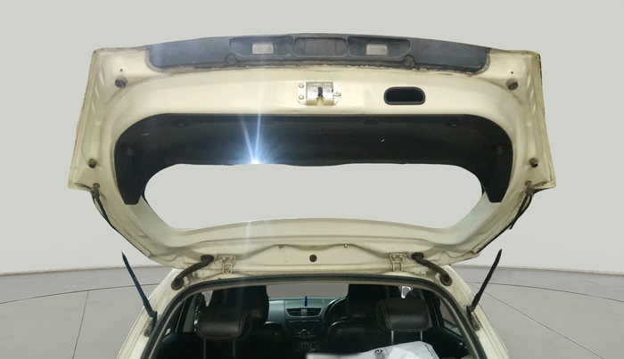 2015 Maruti Swift LXI (O), Petrol, Manual, 57,288 km, exterior