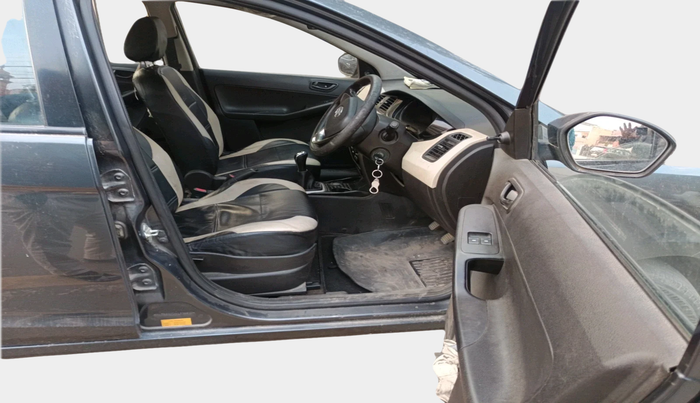 2015 Tata Zest XE PETROL, Petrol, Manual, 42,176 km, interior