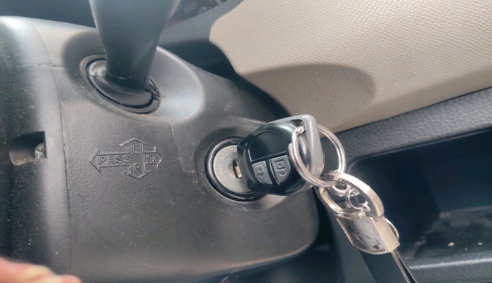 2016 Maruti Wagon R 1.0 VXI, Petrol, Manual, 1,22,910 km, interior