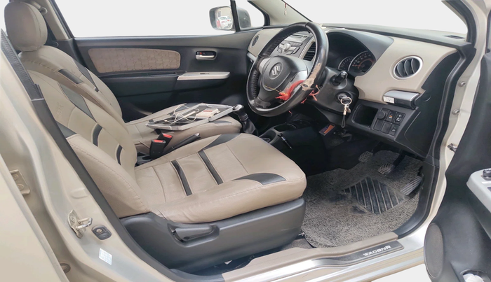 2016 Maruti Wagon R 1.0 VXI, Petrol, Manual, 1,22,910 km, interior