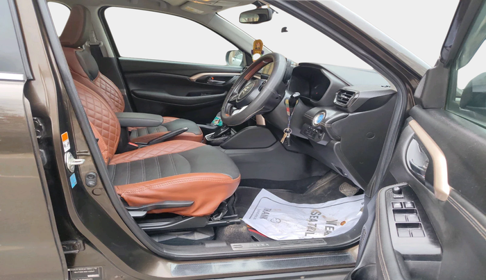 2022 Maruti Grand Vitara ZETA PLUS  HYBRID ECVT, Hybrid, Automatic, 90,256 km, interior