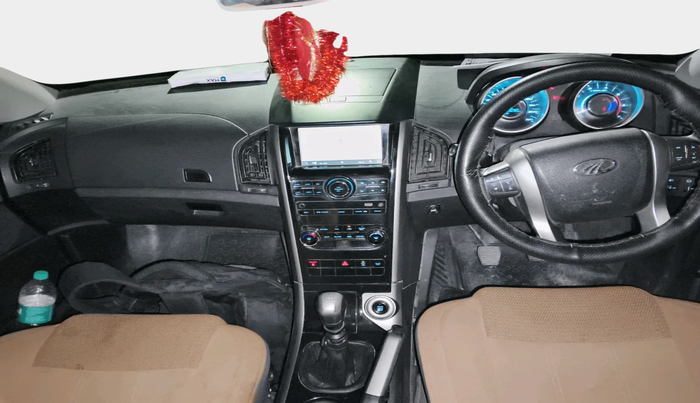 2019 Mahindra XUV500 W7, Diesel, Manual, 48,280 km, interior