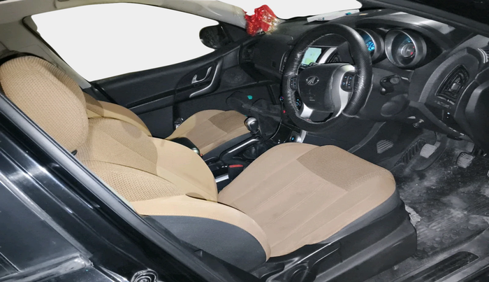 2019 Mahindra XUV500 W7, Diesel, Manual, 48,280 km, interior