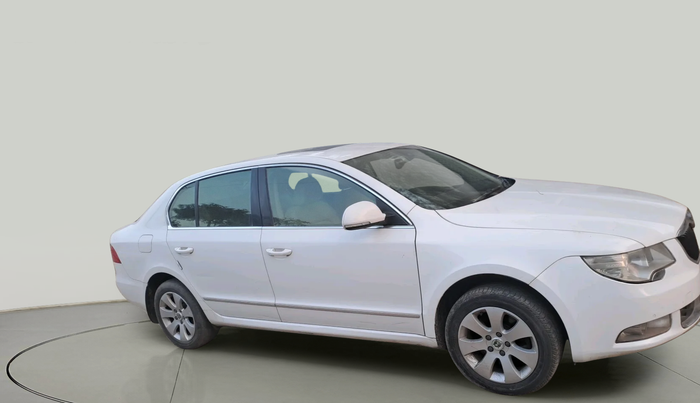 2013 Skoda Superb ELEGANCE 1.8 TSI MT, Petrol, Manual, 87,385 km, exterior
