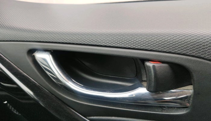 2023 Tata NEXON FEARLESS SUNROOF DUAL TONE 1.2 PETROL, Petrol, Manual, 30,278 km, interior