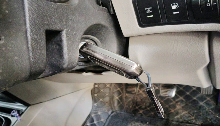 2018 Mahindra Scorpio S7, Diesel, Manual, 78,164 km, interior