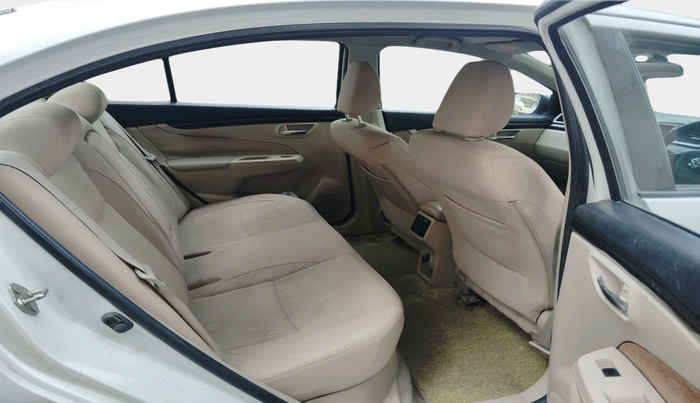2016 Maruti Ciaz VXI+, Petrol, Manual, 1,24,479 km, interior