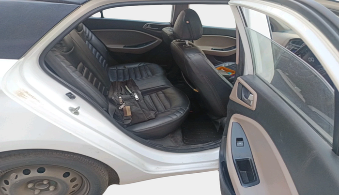 2015 Hyundai Elite i20 ASTA 1.2, Petrol, Manual, 1,04,313 km, interior