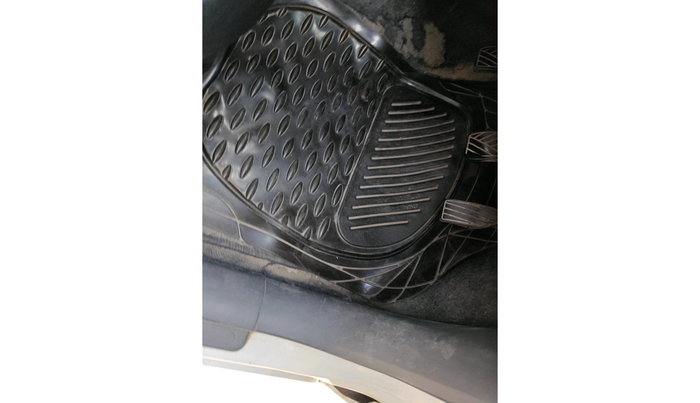 2012 Maruti Ritz VXI, Petrol, Manual, 1,06,868 km, interior