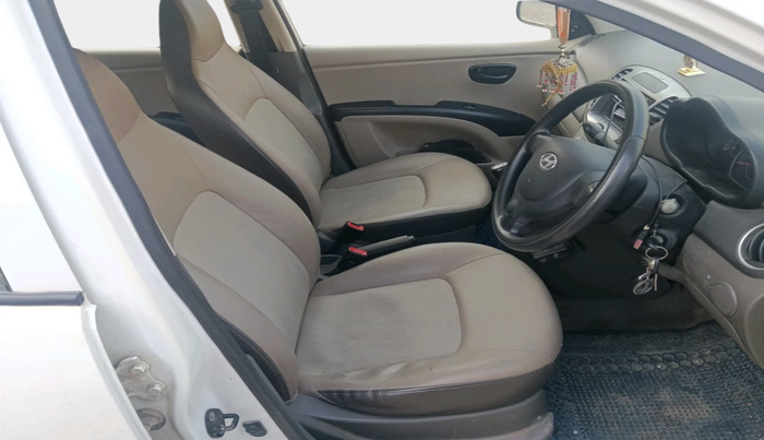 2014 Hyundai i10 MAGNA 1.1, Petrol, Manual, 30,004 km, interior