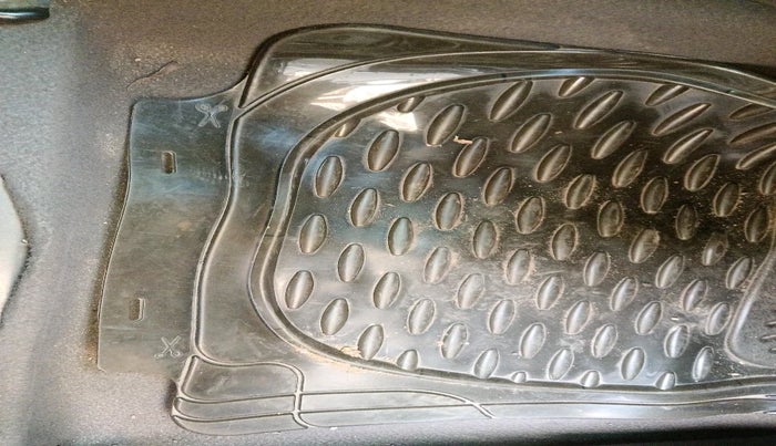 2011 Hyundai i10 MAGNA 1.2, CNG, Manual, 1,66,414 km, interior