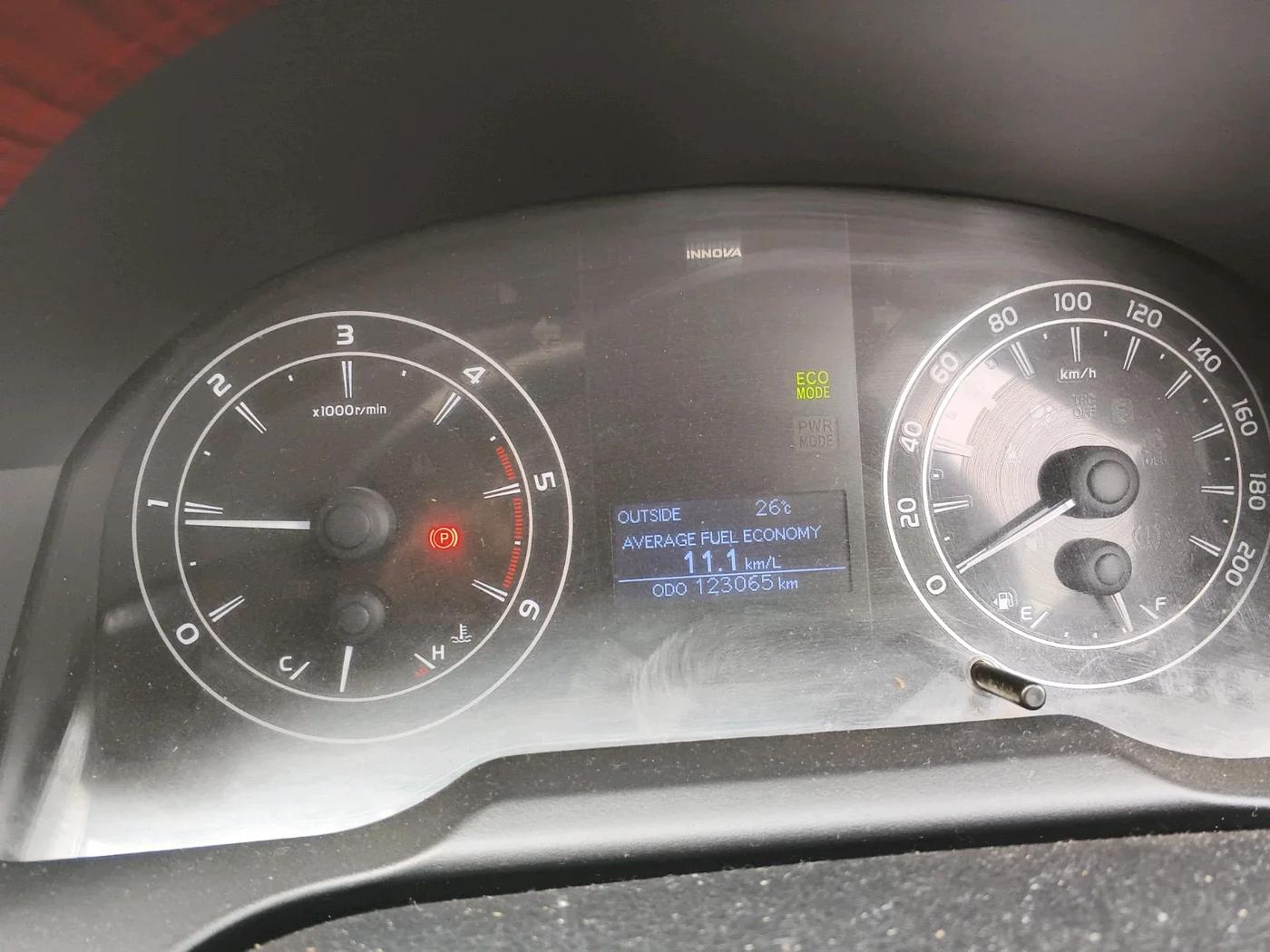 2016 Toyota Innova Crysta 2.4 GX 7 STR, Diesel, Manual, 1,25,000 km, interior