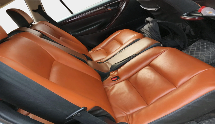 2016 Toyota Innova Crysta 2.4 GX 7 STR, Diesel, Manual, 1,23,065 km, interior