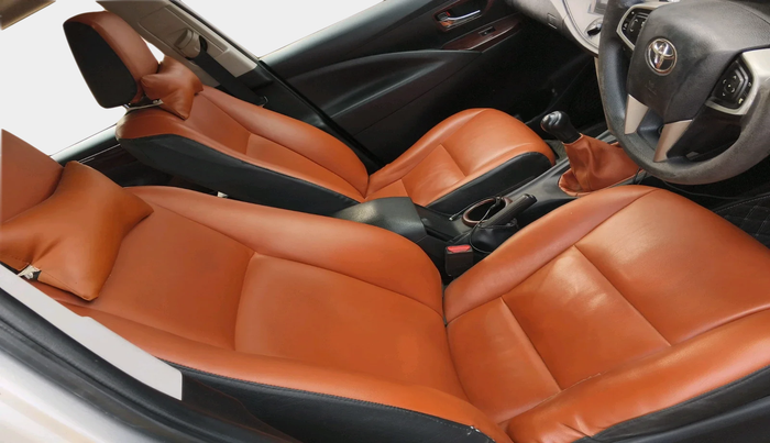 2016 Toyota Innova Crysta 2.4 GX 7 STR, Diesel, Manual, 1,23,065 km, interior