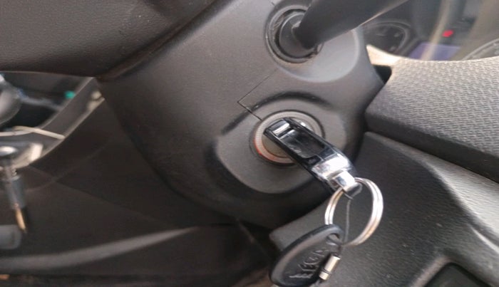 2017 Maruti Vitara Brezza VDI (O), Diesel, Manual, 1,43,125 km, interior