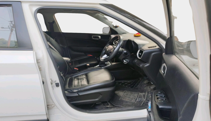 2019 Hyundai VENUE S 1.2, Petrol, Manual, 88,128 km, interior