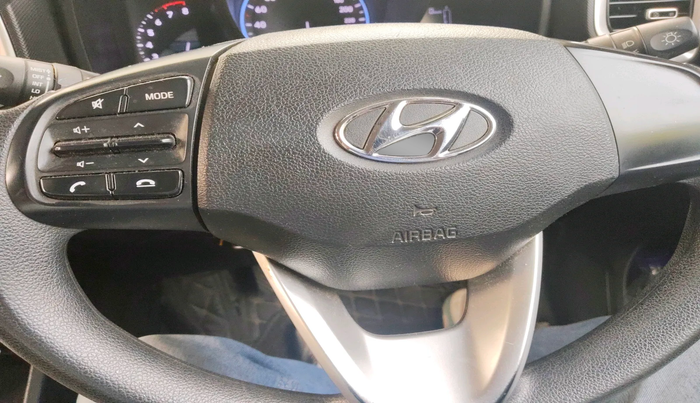 2019 Hyundai VENUE S 1.2, Petrol, Manual, 88,128 km, interior