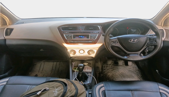 2016 Hyundai Elite i20 MAGNA 1.2, Petrol, Manual, 2,15,973 km, interior