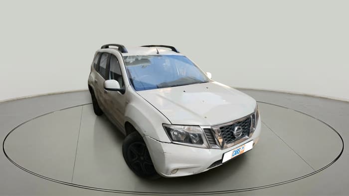 2014 Nissan Terrano XL (P), CNG, Manual, 1,33,055 km, exterior