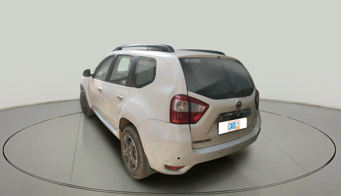 2014 Nissan Terrano XL (P), Petrol, Manual, 1,33,055 km, exterior