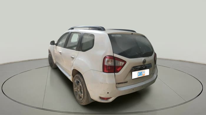 2014 Nissan Terrano XL (P), CNG, Manual, 1,33,055 km, exterior