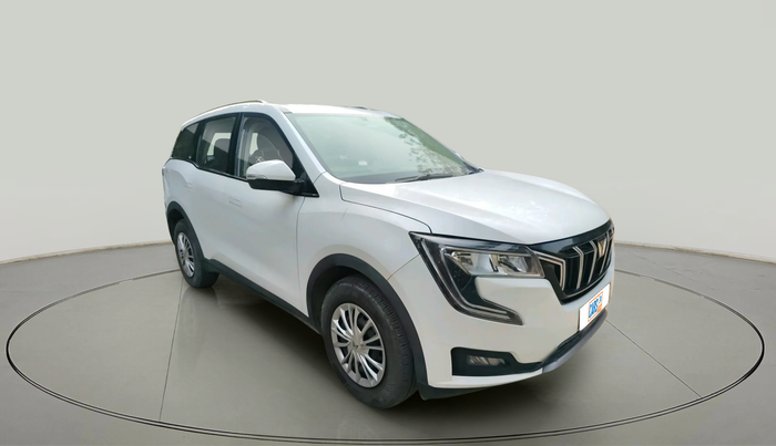 2022 Mahindra XUV700 AX 3 P AT 5 STR, Petrol, Automatic, 15,129 km, exterior