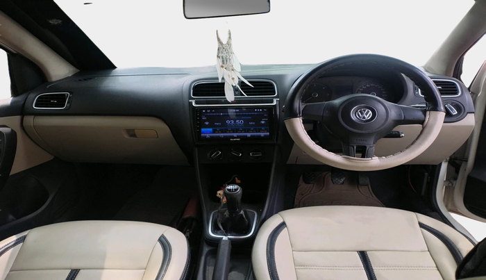 2012 Volkswagen Polo HIGHLINE DIESEL, Diesel, Manual, 1,40,437 km, interior