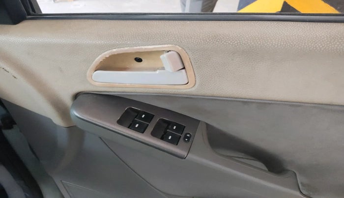 2010 Tata Indica Vista AURA SAFIRE, Petrol, Manual, 41,380 km, interior