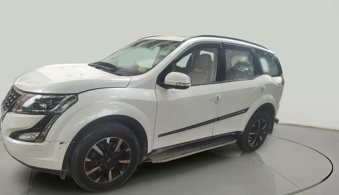 2018 Mahindra XUV500 W11, Diesel, Manual, 69,669 km, exterior