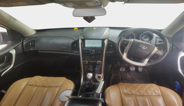 2018 Mahindra XUV500 W11, Diesel, Manual, 69,669 km, interior