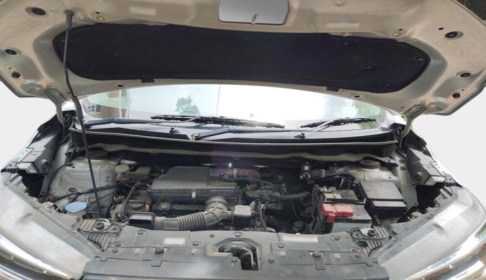2024 Maruti XL6 ALPHA MT, Petrol, Manual, 69,854 km, exterior