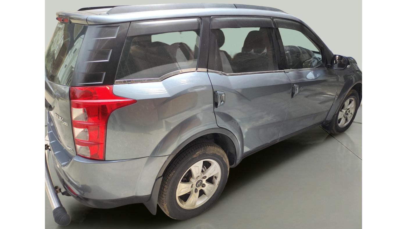 2015 Mahindra XUV500 W6, Diesel, Manual, 1,66,570 km, exterior