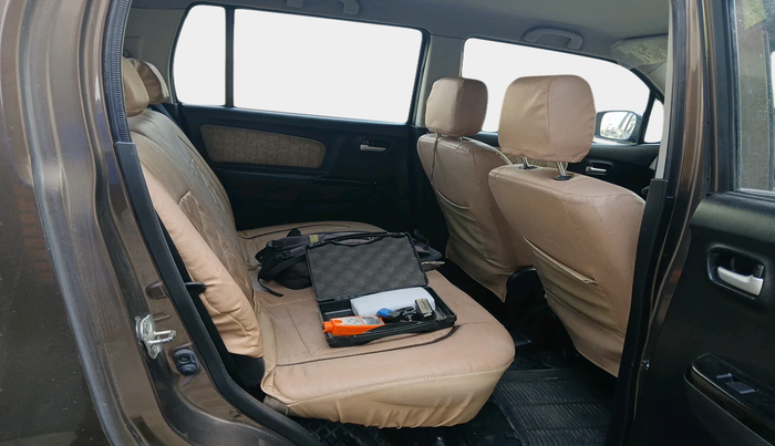 2017 Maruti Wagon R 1.0 VXI, Petrol, Manual, 1,00,375 km, interior