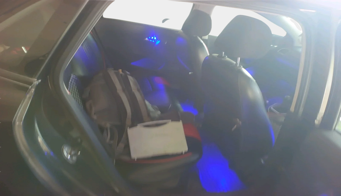 2013 Volkswagen Polo HIGHLINE1.2L, Petrol, Manual, 47,371 km, interior