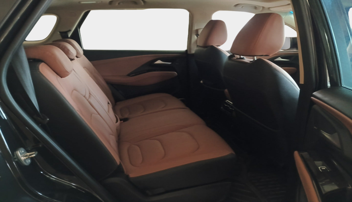 2023 MG HECTOR PLUS SAVVY PRO 1.5 TURBO CVT 7 STR, Petrol, Automatic, 18,127 km, interior