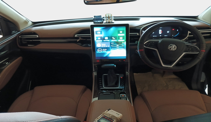 2023 MG HECTOR PLUS SAVVY PRO 1.5 TURBO CVT 7 STR, Petrol, Automatic, 18,127 km, interior