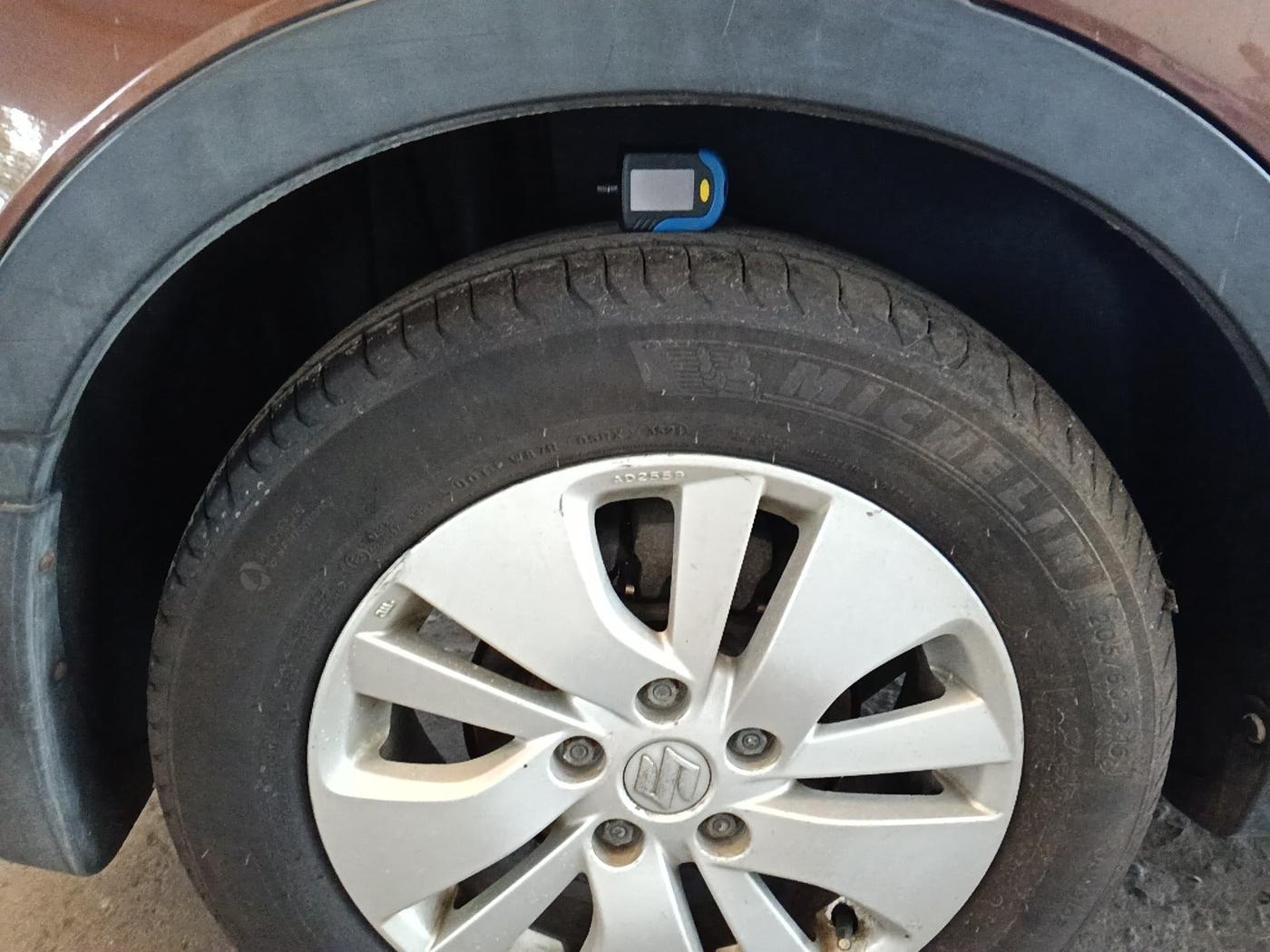 2015 Maruti S Cross DELTA 1.6, Diesel, Manual, 73,425 km, tyre