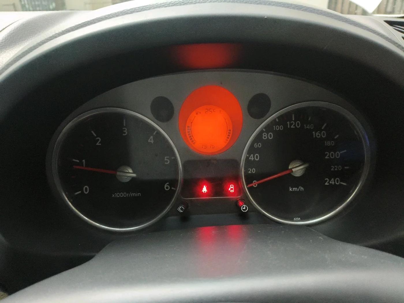 2010 Nissan X Trail T31, Diesel, Automatic, 1,29,156 km, interior