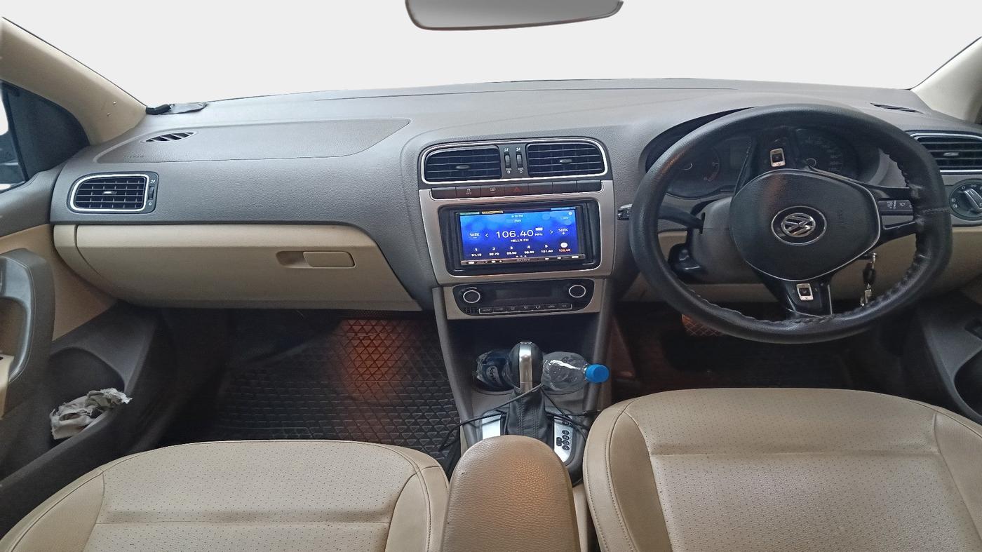 2017 Volkswagen Vento HIGHLINE 1.5 AT, Diesel, Automatic, 1,03,599 km, interior