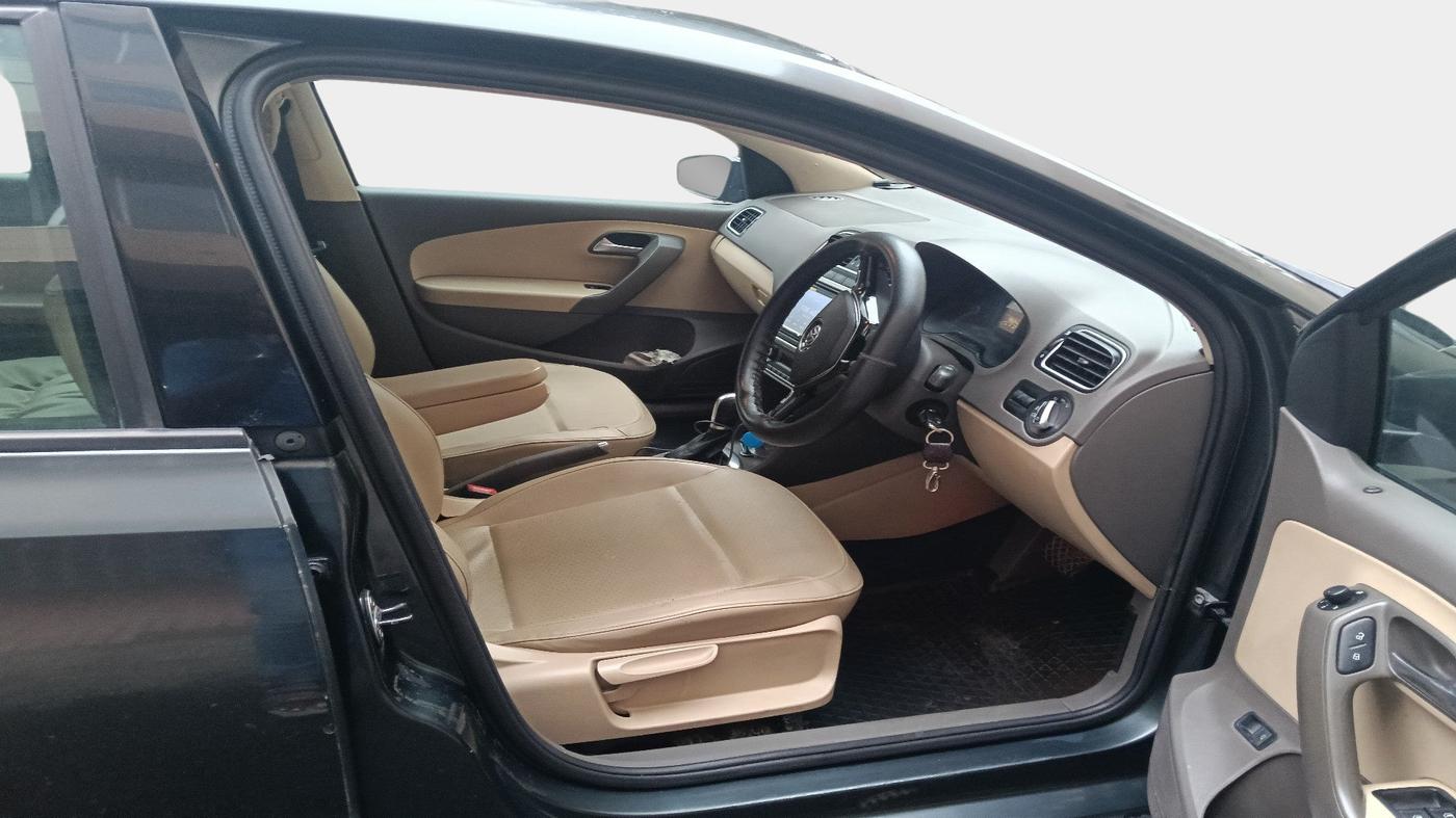 2017 Volkswagen Vento HIGHLINE 1.5 AT, Diesel, Automatic, 1,03,599 km, interior
