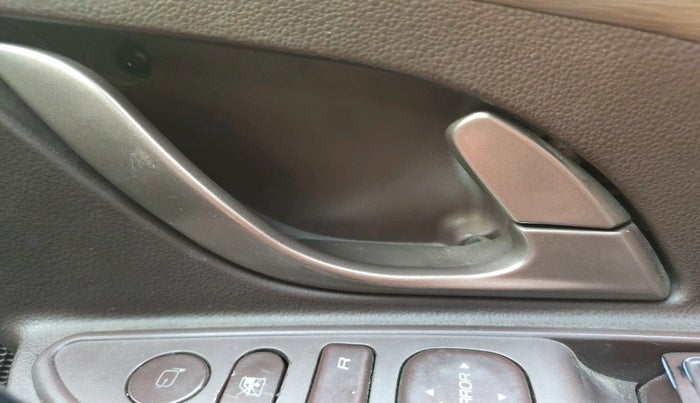 2012 Mahindra XUV500 W8, Diesel, Manual, 2,05,206 km, interior