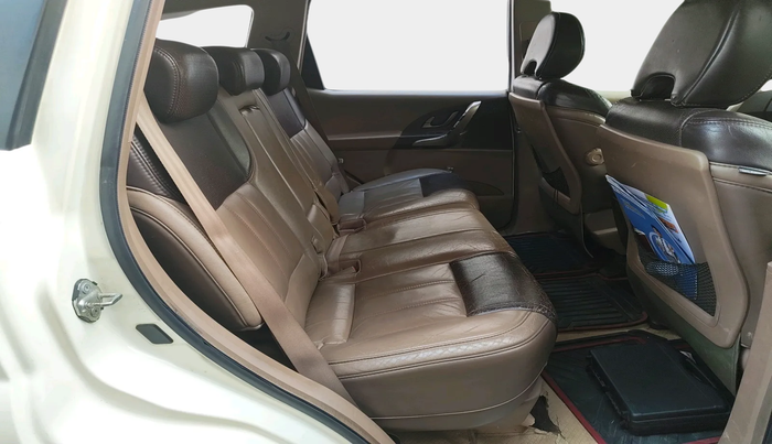 2012 Mahindra XUV500 W8, Diesel, Manual, 2,05,206 km, interior