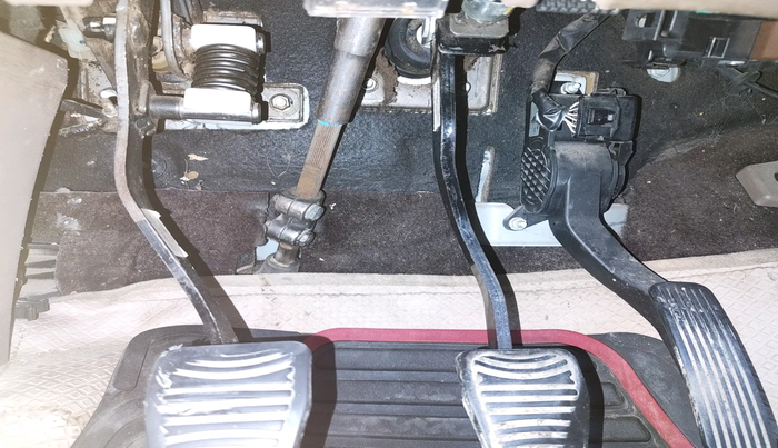 2012 Mahindra XUV500 W8, Diesel, Manual, 2,05,206 km, interior