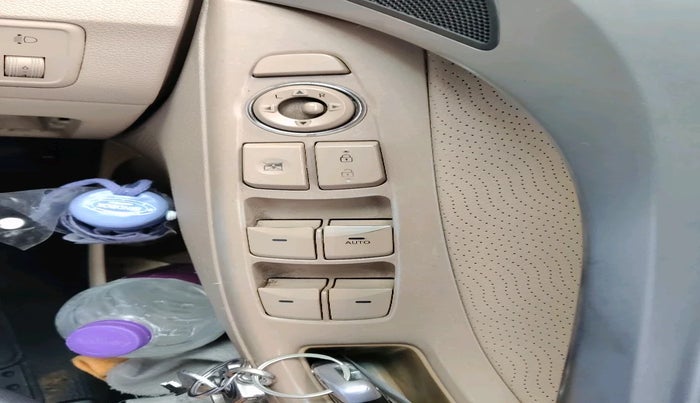 2013 Hyundai New Elantra 1.8 SX MT VTVT, Petrol, Manual, 1,88,348 km, interior