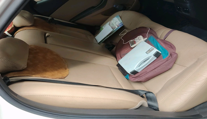 2013 Hyundai New Elantra 1.8 SX MT VTVT, Petrol, Manual, 1,88,348 km, interior