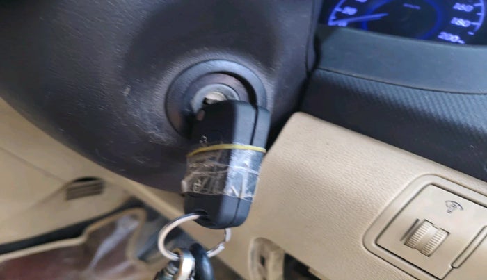 2013 Hyundai Verna FLUIDIC 1.6 CRDI SX, Diesel, Manual, 3,20,000 km, interior