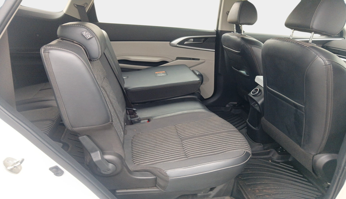 2023 KIA CARENS PRESTIGE 1.5 PETROL 7 STR, Petrol, Manual, 11,654 km, interior