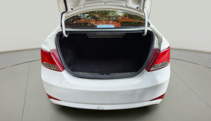 2016 Hyundai Verna FLUIDIC 1.4 CRDI 4S, Diesel, Manual, 2,15,908 km, exterior
