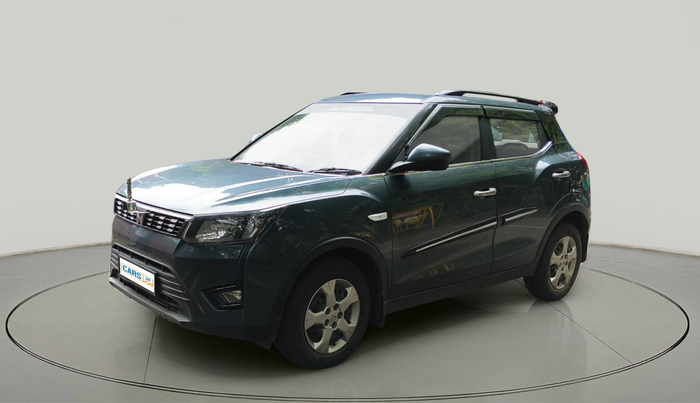 2023 Mahindra XUV300 W6 1.5 Diesel, Diesel, Manual, 20,036 km, exterior